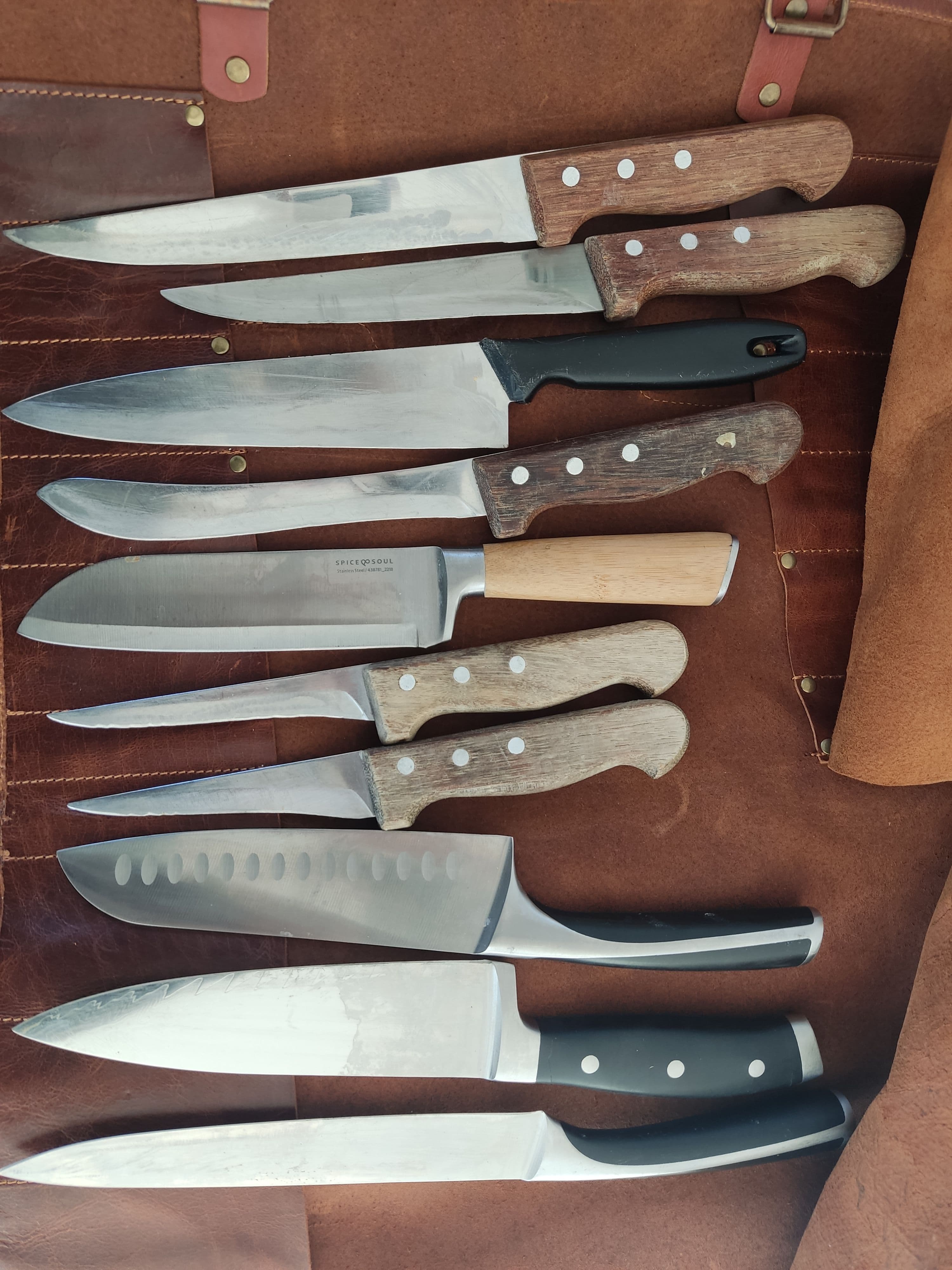 Sada řeznických nožů.